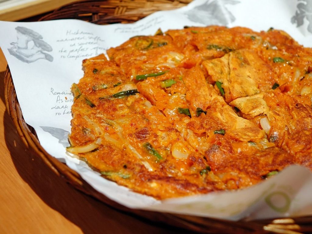 kimchi pizza